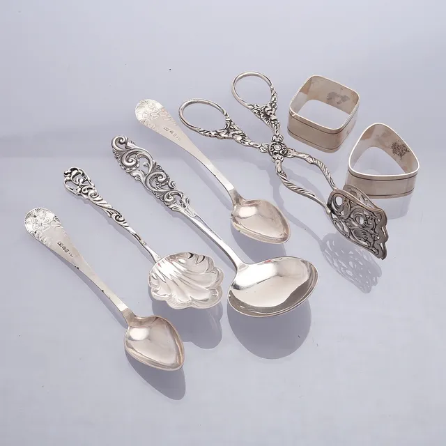 SKEDAR, SERVETTRINGAR mm, 7 delar, silver, vikt 144 gram.