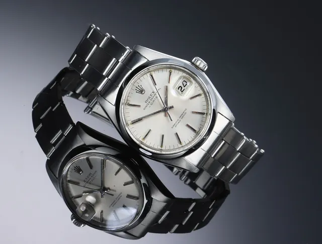 Rolex 'Date'. Men's watch in steel with silver dial, approx. 1979