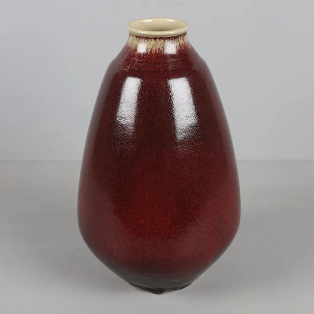 HENNING NILSSON (1907-1993). Vas, oxblodsglasyr, stengods, Höganäs, 1972.