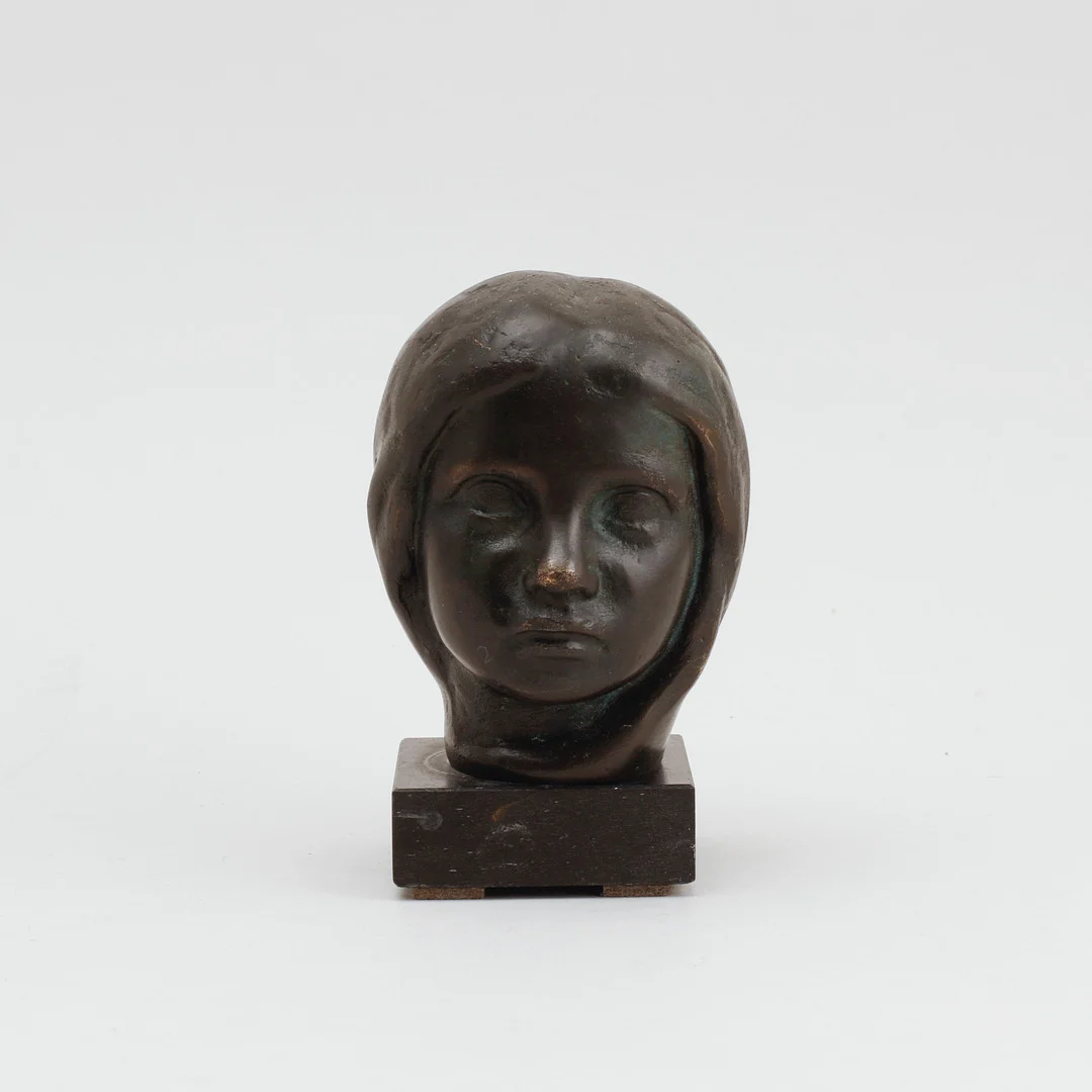 JOHANNES COLLIN. Efter. "Marie Claire enfant" brons, signerad j collin. — Sculptures & Bronzes — Göteborgs Auktionsverk