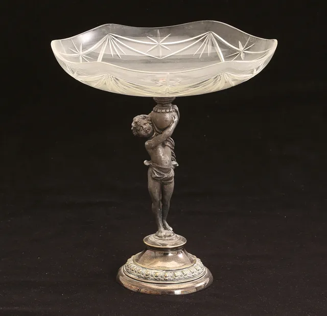 SKÅL, metall och glas, 1900-talets första hälft.