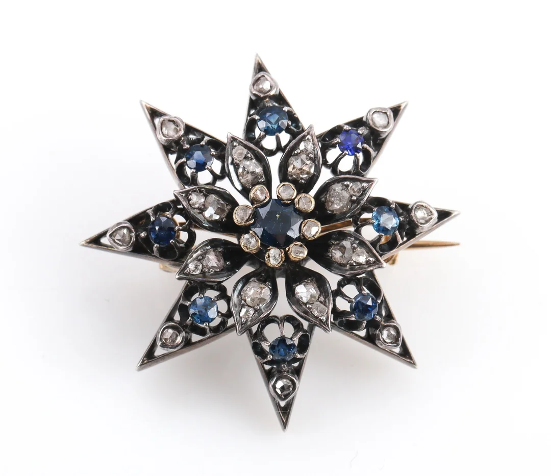 Vintage sapphire and diamond star brooch in 14k gold and silver — Jewellery/Brooches — Lauritz