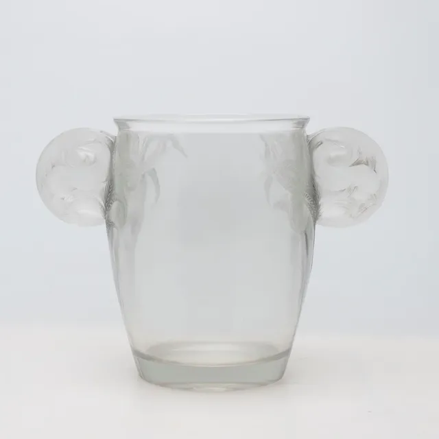 RENÉ LALIQUE. "Yvelines" vase.