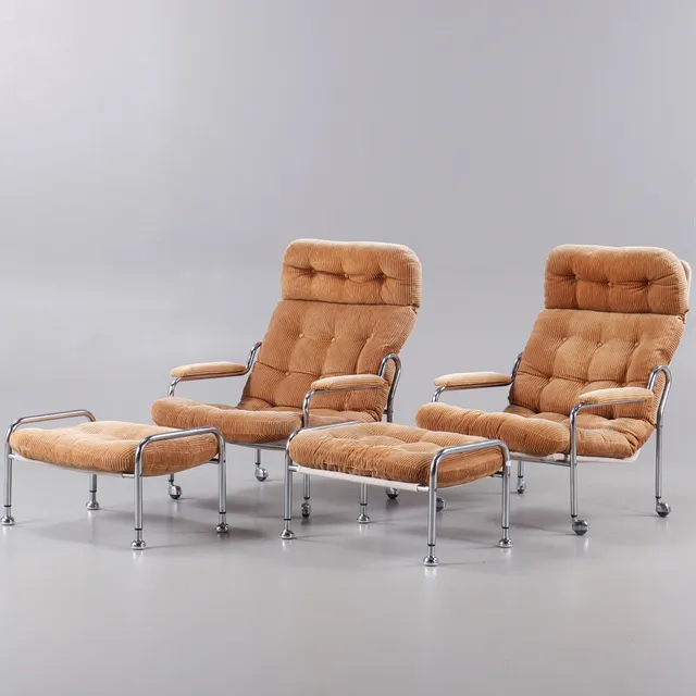 BO EIGERT. Fåtöljer 1 par med fotpallar, "Stålbo" 1970-tal.