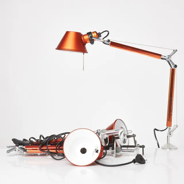 MICHELE DE LUCCHI OCH GIANCARLO FASSINA. Skrivbordslampor, 3 st, "Tolomeo", Artemide, samtida, för bordsmontering.