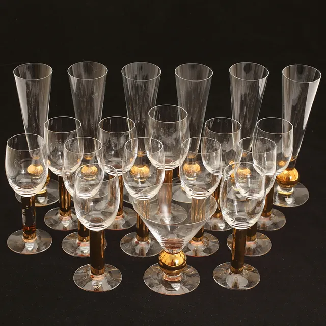 GUNNAR CYRÉN. "Nobel", glasservis, 19 delar, Orrefors.