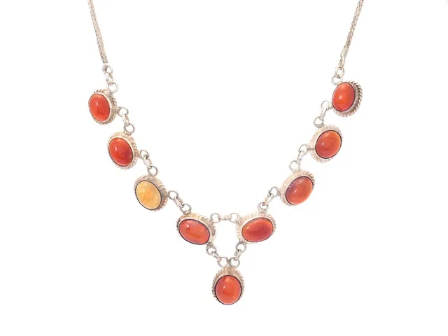 COLLIER, silver, karneol, längd ca 45 cm, vikt 14,1 g.