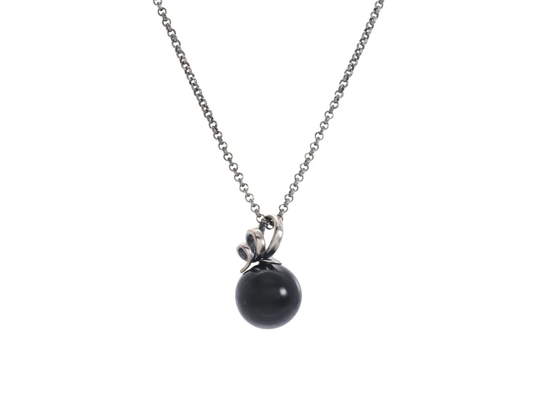 GEORG JENSEN, hänge med kedja, Moonlight grape, oxiderat sterlingsilver, agat, längd 40-42-45 cm. — Smycken/Hänge med kedja — Kaplans