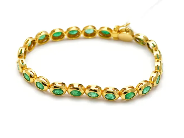 Armband 18K med gröna stenar 17,5cm 17,8g
