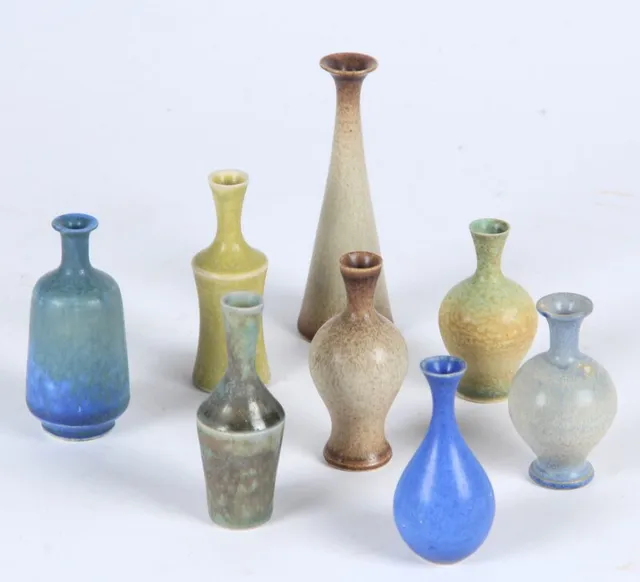 Sven Wejsfelt for Gustavsberg. Otte miniature vases of glazed stoneware. (8)