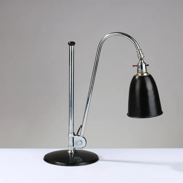 ROBERT DUDLEY BEST. Ældre Bestlite bordlampe BL1 , sort skærm, krom. Designet 1930 erne. England.