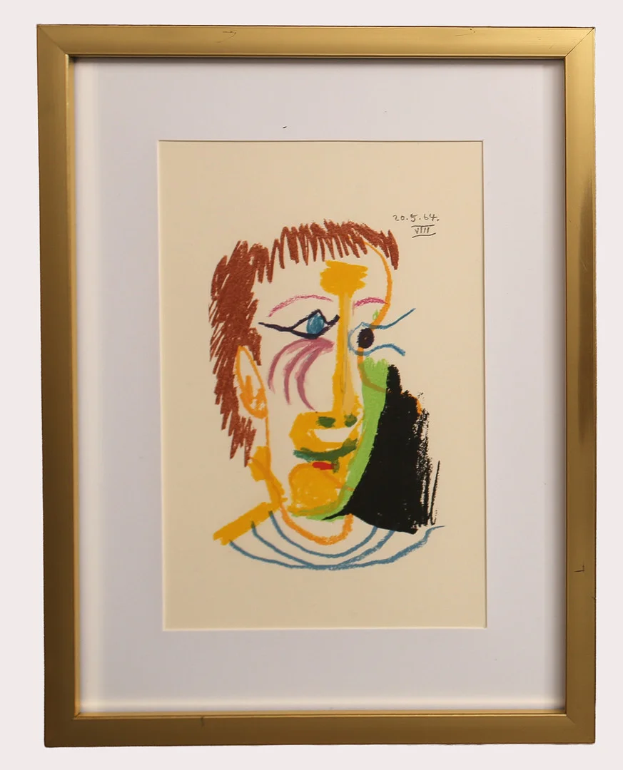 PABLO PICASSO. Efter, färglitografi , flerfärgat mansporträtt, märkt 20.5.64 VIII, ur mappen "LE GOUT DU BONHEUR" Schünemann, nr 403/666, år 1970. — Engravings & Prints — Limhamns Auktionsbyrå