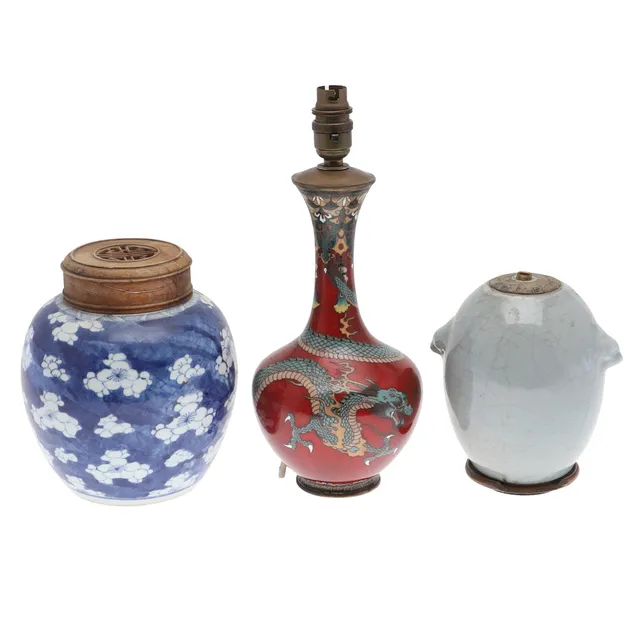 CHINESE BLUE & WHITE GINGER JAR & OTHER ITEMS.