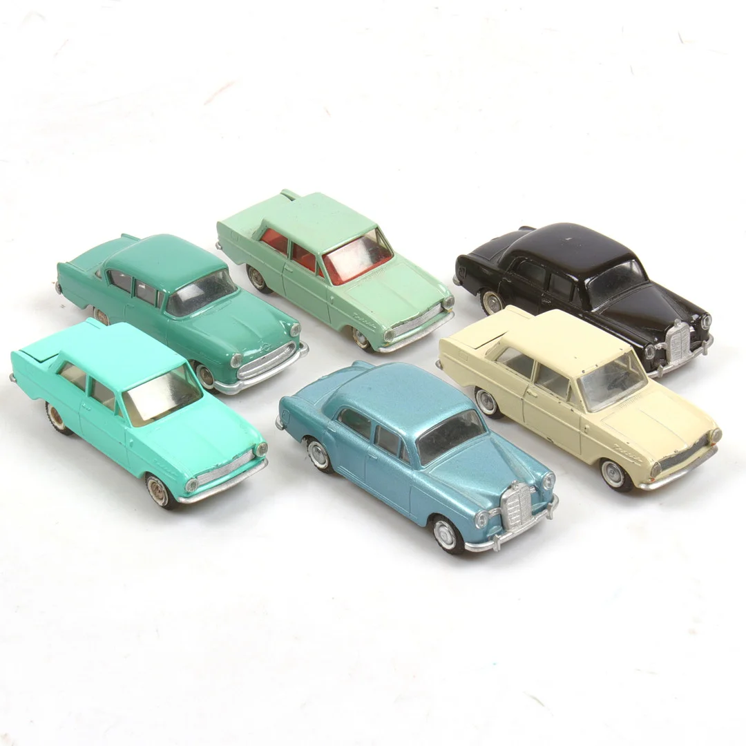 MODELLBILAR, plåt, 6 st, Tekno Toys, Danmark. — Toys — Stadsauktion Sundsvall