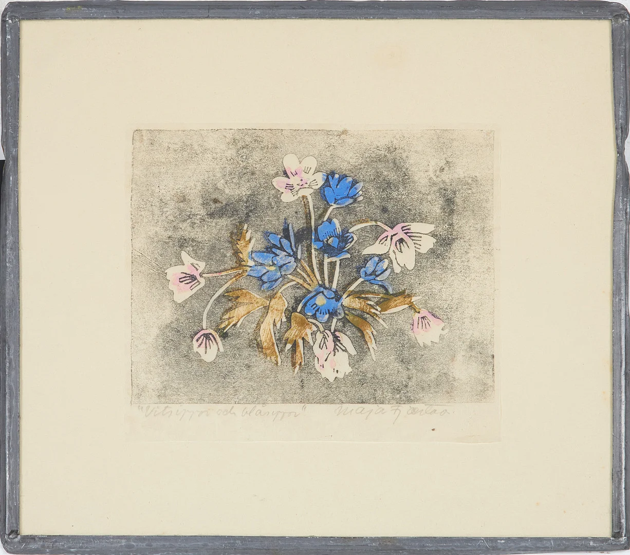 MAJA FJAESTAD. ”Vitsippor o blåsippor”, signerad Maja Fjaestad, färgträsnitt. — Engravings & Prints — Stockholms Auktionsverk Sickla