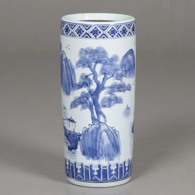PARAPLYSTÄLL, porslin, Kina, 1900-tal.