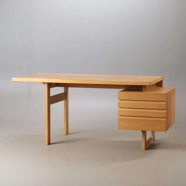 OLAVI HÄNNINEN. Skrivbord, "Paletti", för HMN Huonekalu Mikko Nupponen, Lahti, Finland 1960-tal.