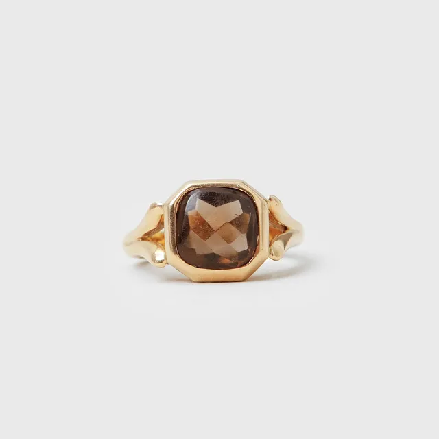 RING, 18-23k guld, rökkvarts, totalvikt ca 10 gram.
