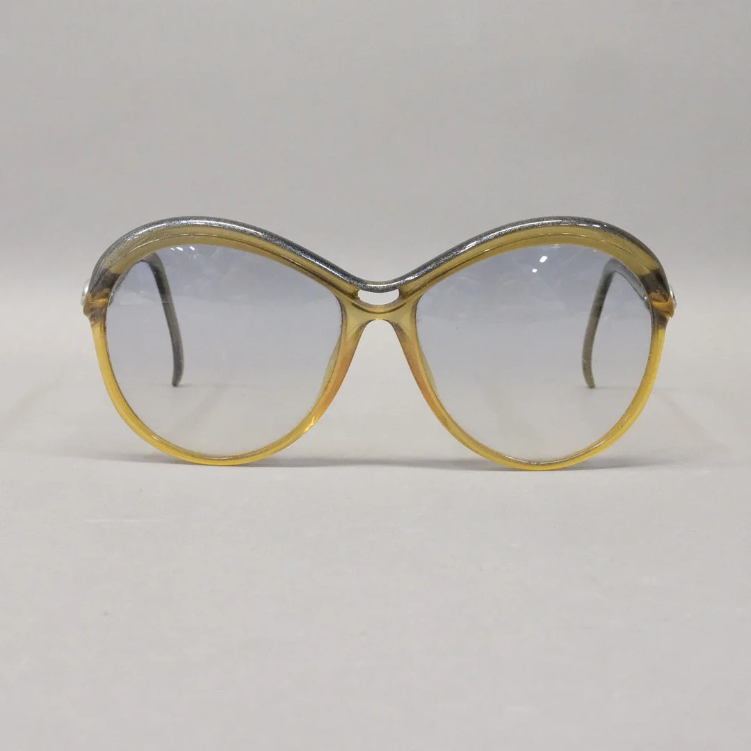 CHRISTIAN DIOR. SOLGLASÖGON, DAM, 1970-TAL, MODELL NR. 2099, TYSKLAND. — Vintage & Designer Fashion — Björnssons Auktionskammare