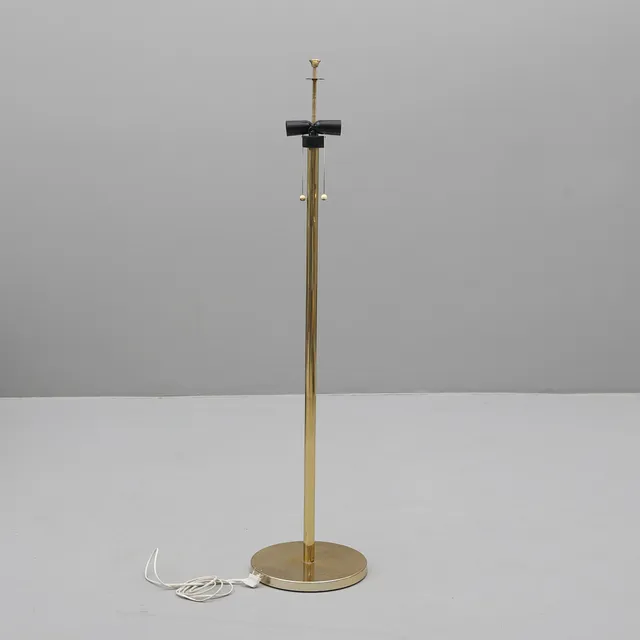 GOLVLAMPA, Gulmetall.
