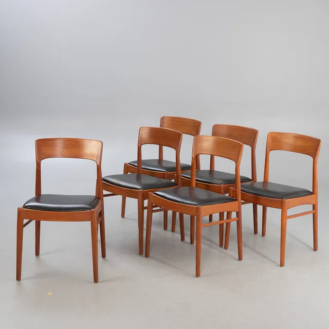 HENNING KJAERNULF. K.S. Møbler. 6 Teak Stühle / Esszimmerstühle. Dänemark, 1960er Jahre.