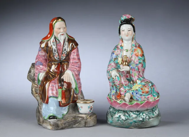 To kinesiske figurer af håndmalet porcelæn (2)