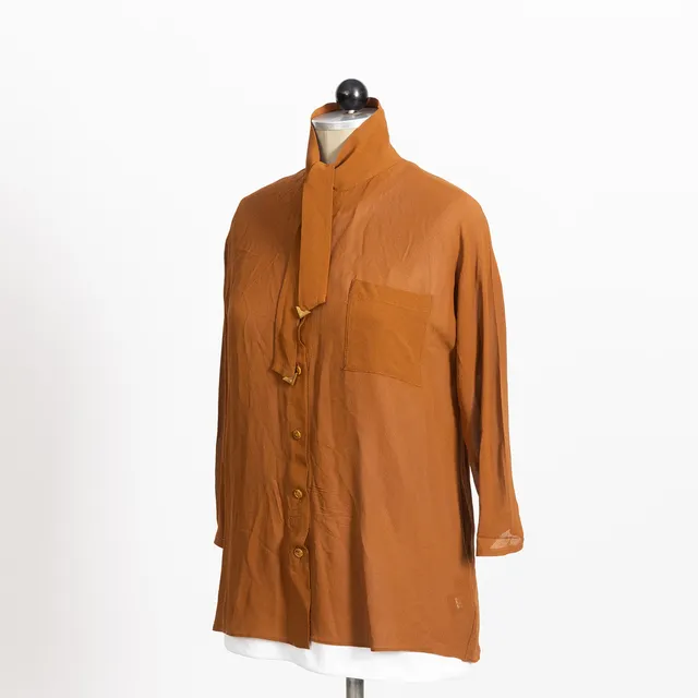 FENDI. Sidenblus med knytband, Karamellbrun, Made in Italy.