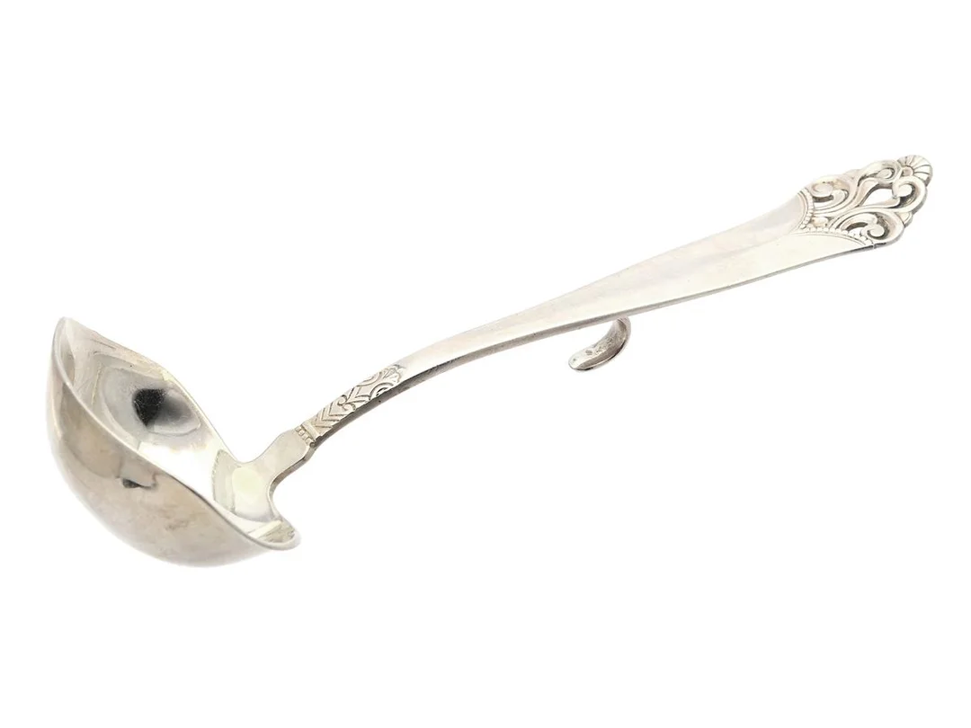 SÅSSLEV, silver, Norge, längd 17,5 cm, svenska importstämplar, vikt 54,6 g. — Silver/Matsilver — Kaplans
