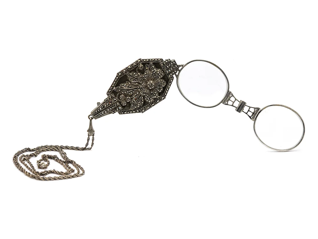 LORGNETTE, silver, markasiter, längd 7,5 cm, vikt 42 g. — Accessoarer/Glasögon — Kaplans