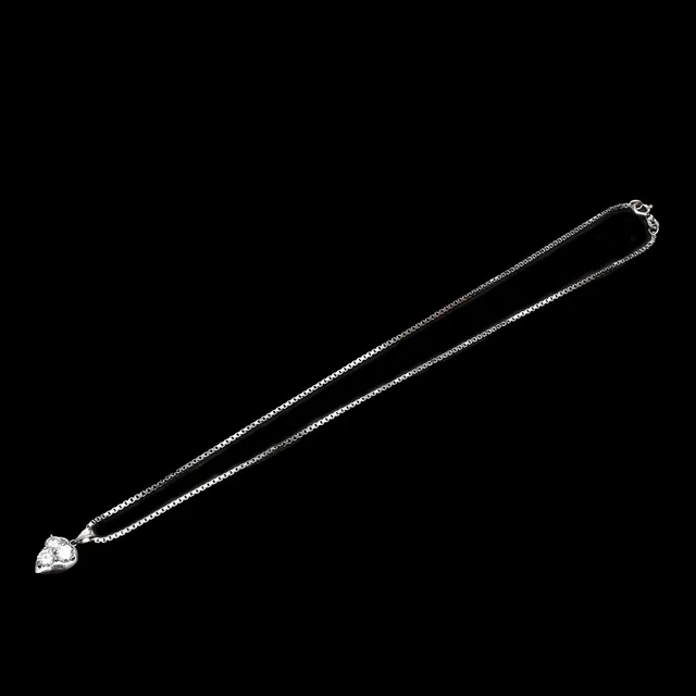 HALSBAND, med HÄNGE, 18 K, vitguld, ca 1 ct.