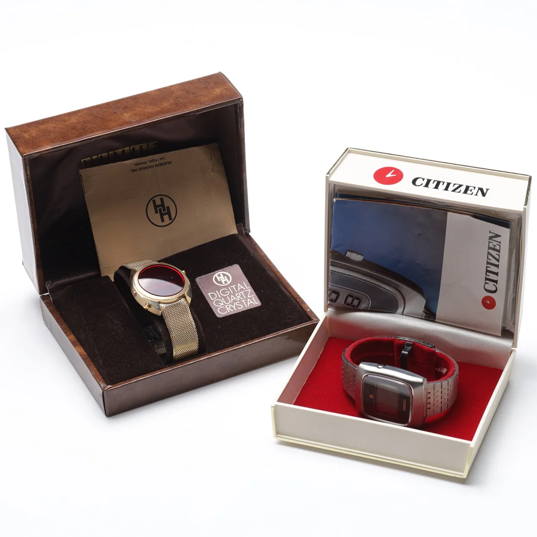 ARMBANDSUR, 2 st, quartz, 1970-tal. — Wristwatches — Gomér & Andersson Nyköping