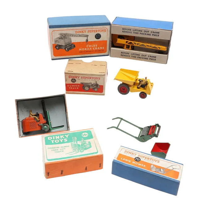 DINKY TOYS - BOXED DIE CAST TOYS.