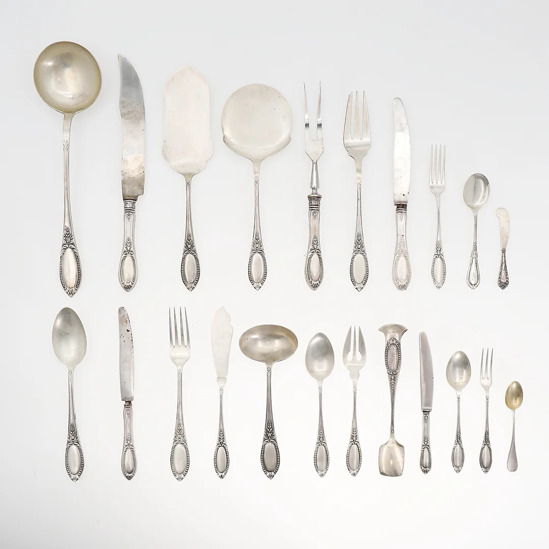 Spanish cutlery of twelve services in silver, first half of the 20th Century. — Silver — Balclis