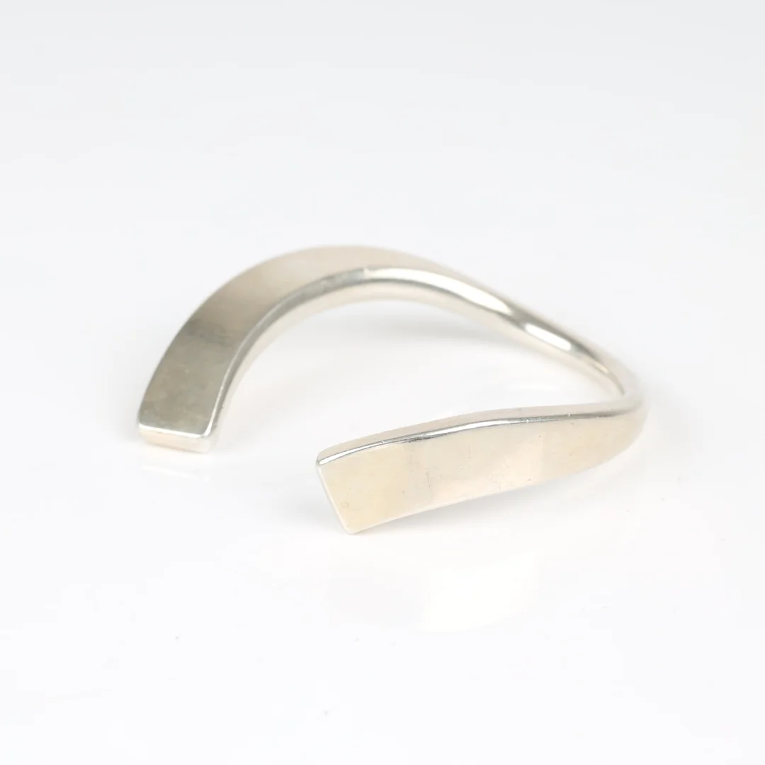 Frank Ahm: An open bangle of sterling silver. Design no. 70. — Jewellery/Bracelets — Lauritz