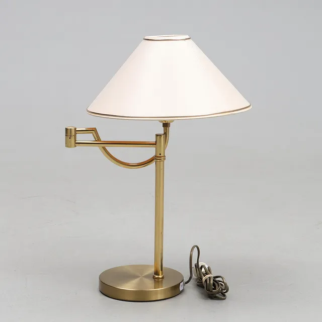ERIC WÄRNÅ. Bordslampa, EWÅ B-30, ställbar arm, mässing.