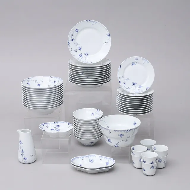 LOUISE CAMPBELL. SERVIS, 47 DELAR, "BLUE ELEMENTS", ROYAL COPENHAGEN.