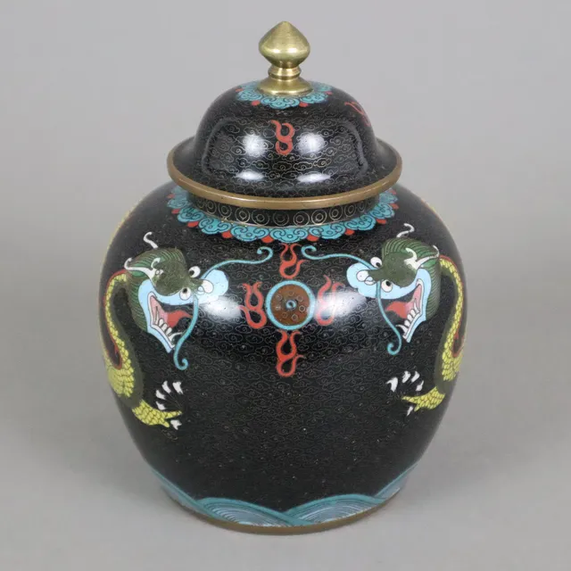 - CLOISONNÉ-DECKELTOPF mit Drachendekor - China, frühes 20. Jh.