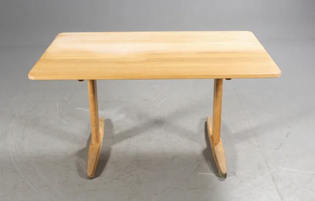 Børge Mogensen for C. M. Madsen. Spisebord / shakerbord, massivt bøgetræ