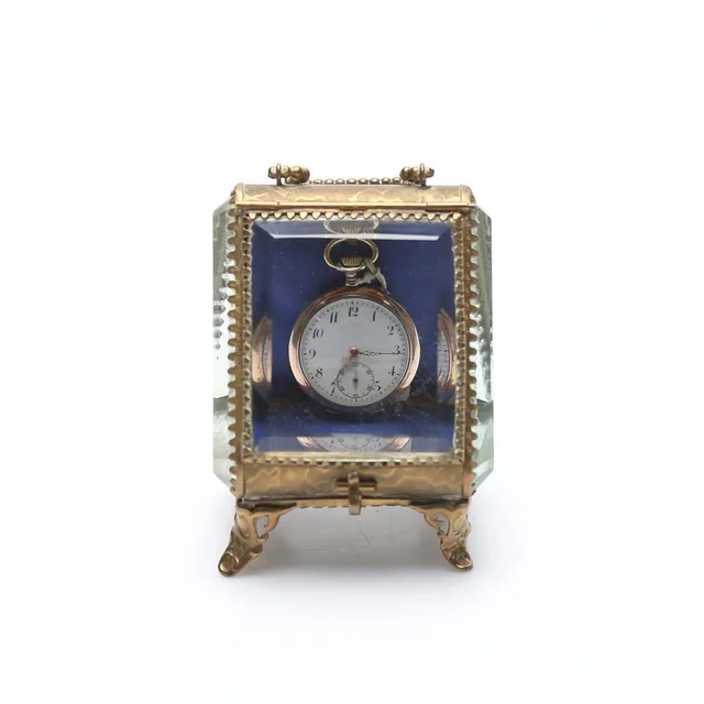 FICKUR, så kallar mormorsur, silver och KLOCKSTÄLL, glas och metall, 1900-tal.