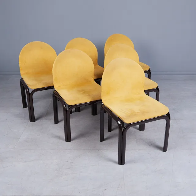 GAE AULENTI. Knoll International, 6 Stühle, Modell 'Orsay', gelbes Velours, Stahl, 1970er Jahre, Italien (6).
