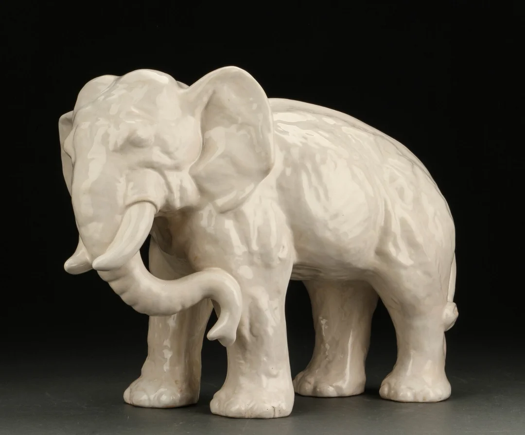 Gertrud Kudielka for L. Hjorth. Elefant figur — Glass, porcelain and ceramics/Figures — Lauritz