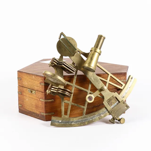 SEXTANT mässing.