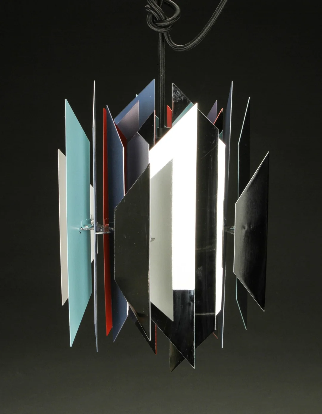 Simon P. Henningsen. Tivoli pendel. — Lamps and lighting/Pendant lights — Lauritz