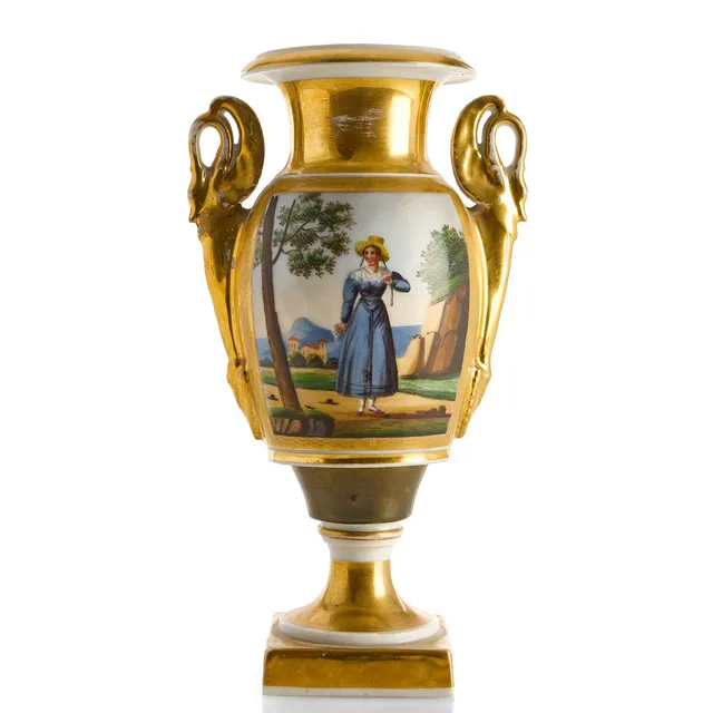 URNA, porslin, Frankrike, 1800-talets första hälft, Empire, målad dekor i guld och emalj.