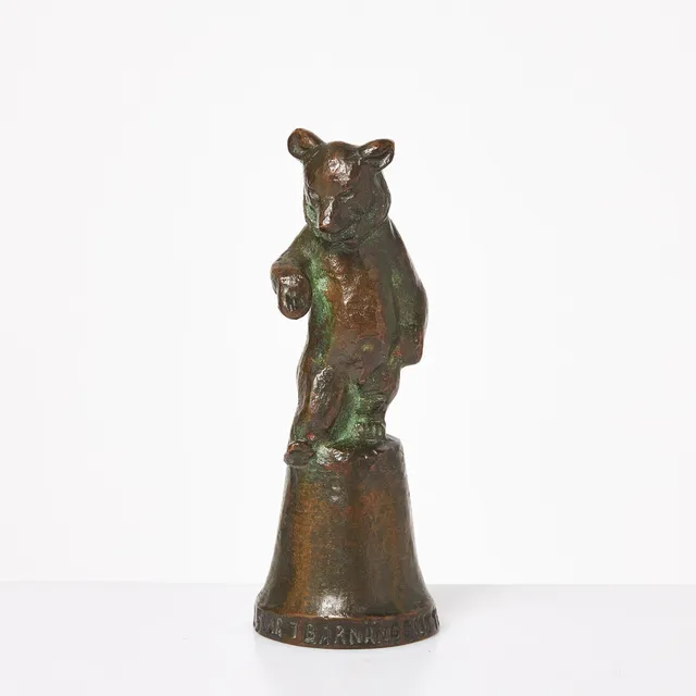 JUSSI MÄNTYNEN. Skulptur, brons, föreställande björn, monogramsignerad, daterad -55.
