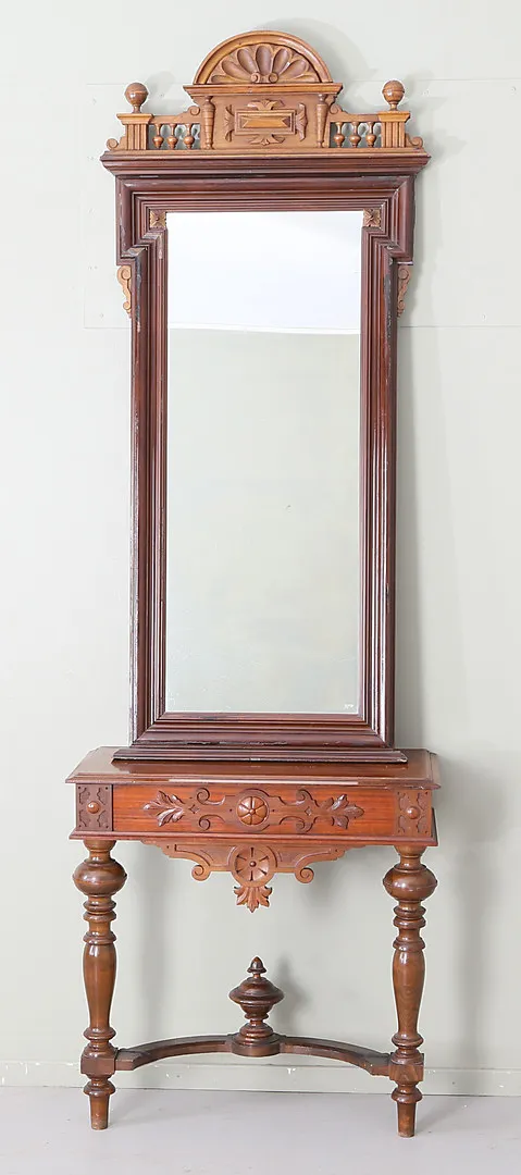 SPEGEL samt KONSOLBORD, nyrenässansstil, 18/1900-tal.