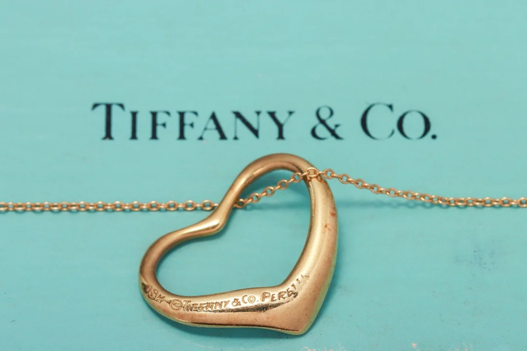 Elsa Peretti for Tiffany & Co. Open Heart pendant with necklace — Jewellery/Necklaces, pendants — Lauritz