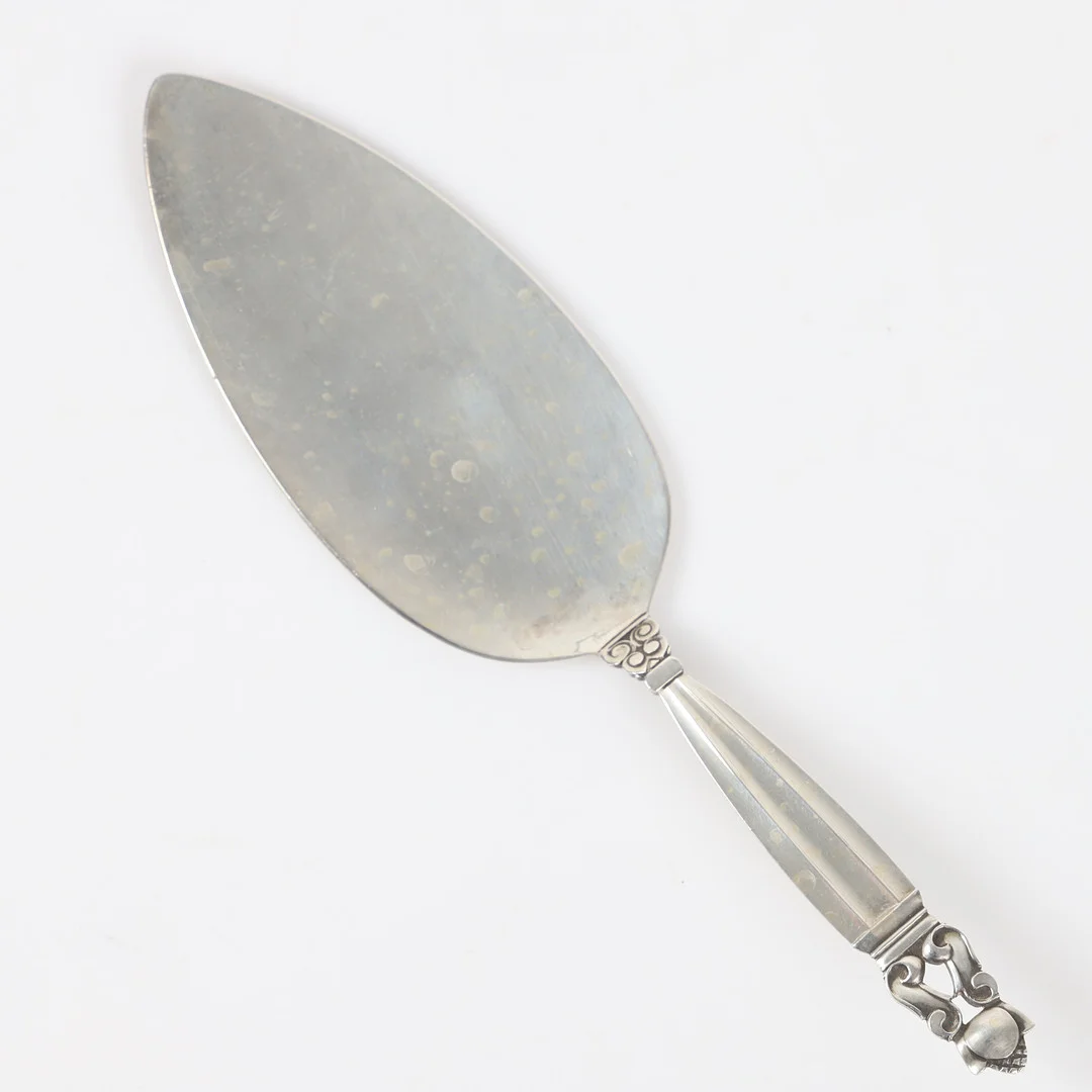 JOHAN ROHDE. Tårtspade, "Konge/Acorn", sterlingsilver, Georg Jensen, Danmark. — Silver — Helsingborgs Auktionskammare