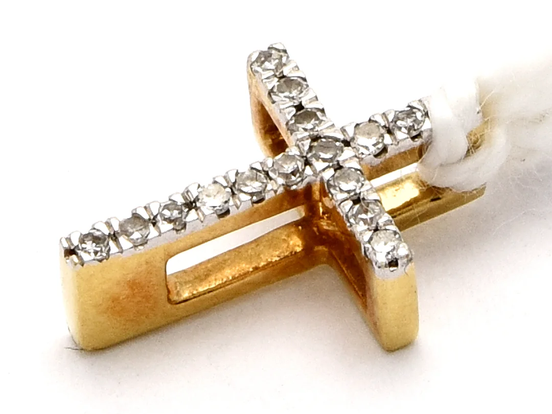Hänge 18K 0,6g L 1,1cm B 0,8cm med diamanter 16xca0,005ct — Smycken/Hänge — Kaplans