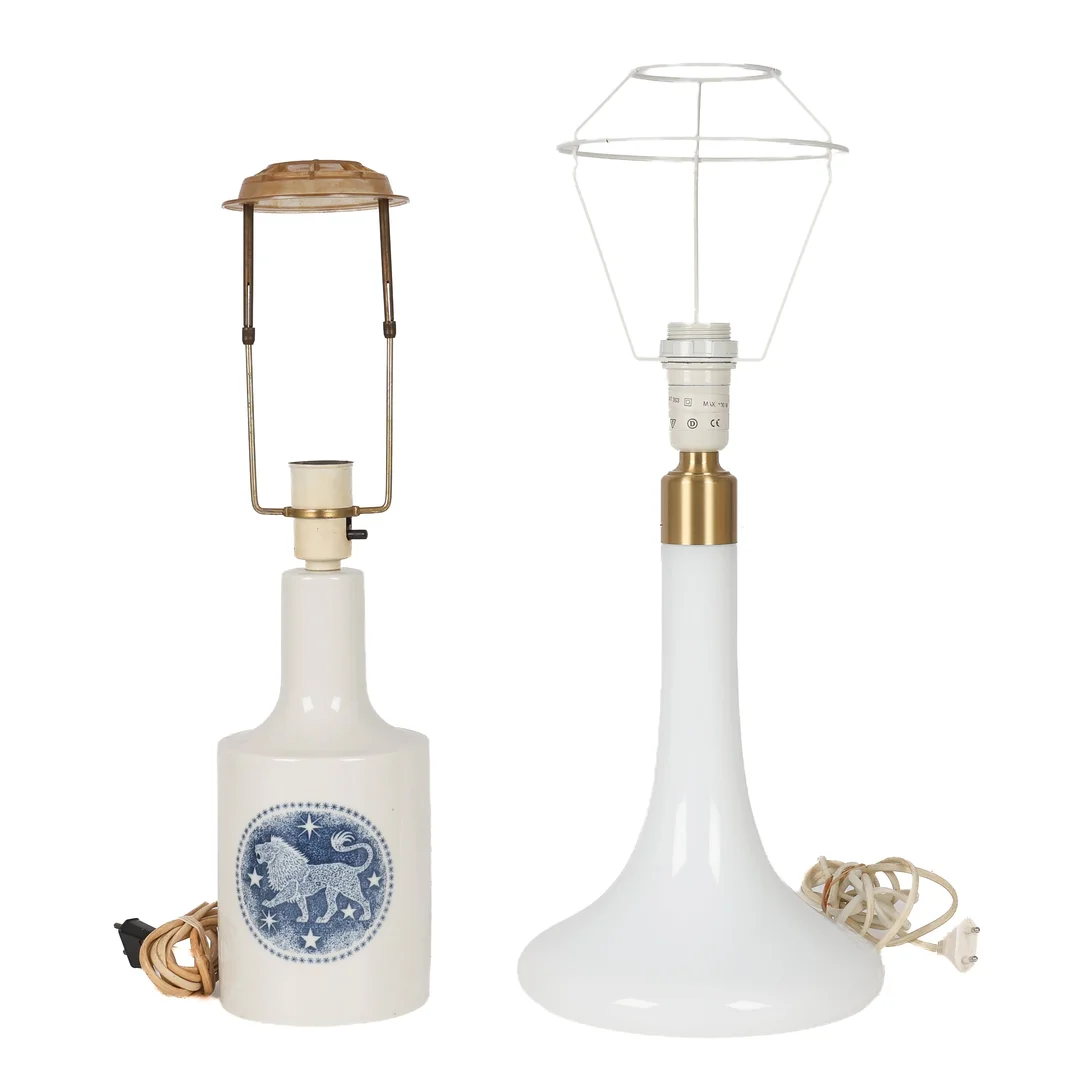 Poul Christiansen for Holmegaard/Le Klint: Table lamp made of milky white glass — Lamps and lighting/Table lamps — Lauritz